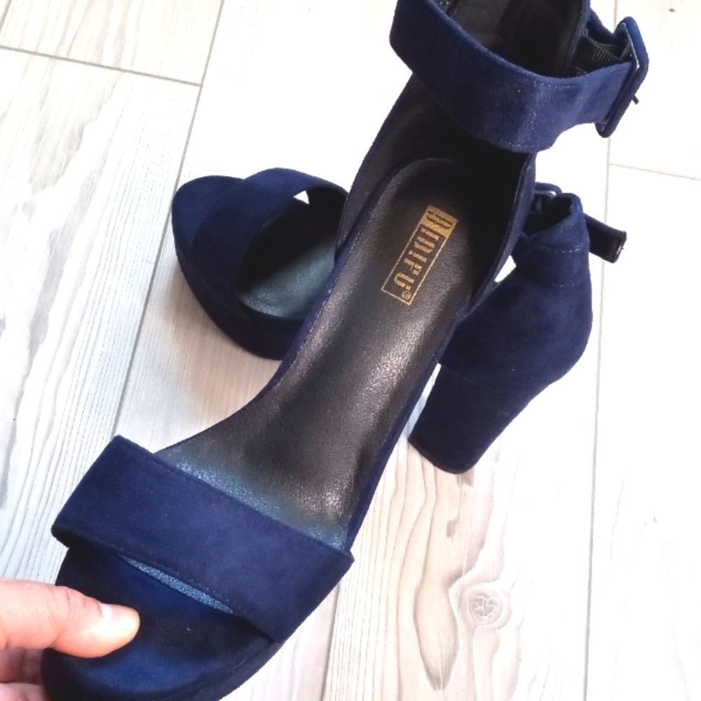 (52-3916) Idifu Heels Sz 8 - Picture 9 of 9